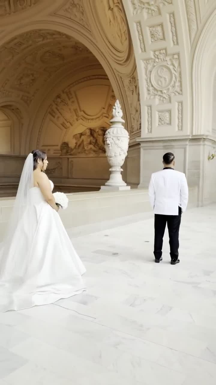 Raquel and Jacob first look behind the scenes